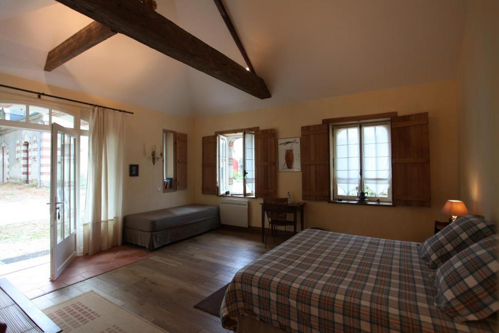 Chateau Du Beugnon Bed and Breakfast Tigné Kamer foto